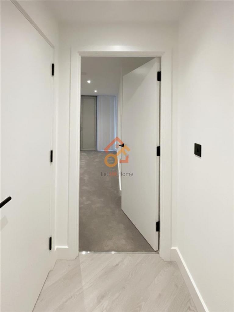 ???? 2025-12-01 110816 628.jpg