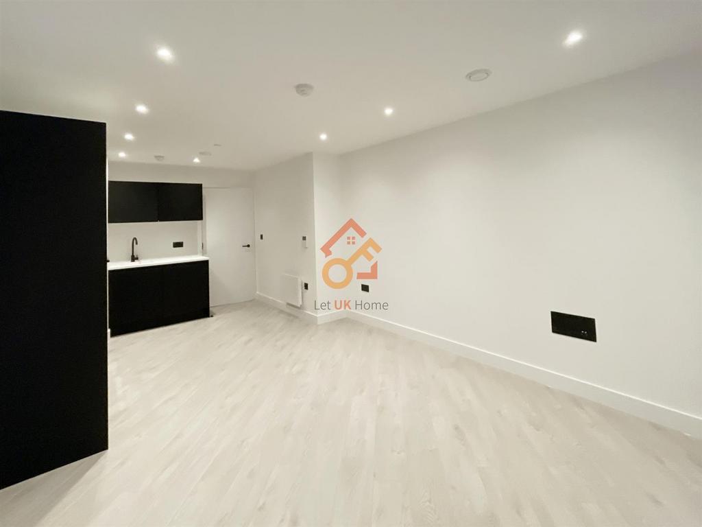 ???? 2025-12-01 110837 569.jpg