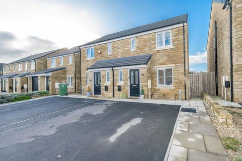 3 bedroom semi-detached house for sale, Jacquard Road, Skelmanthorpe, HD8