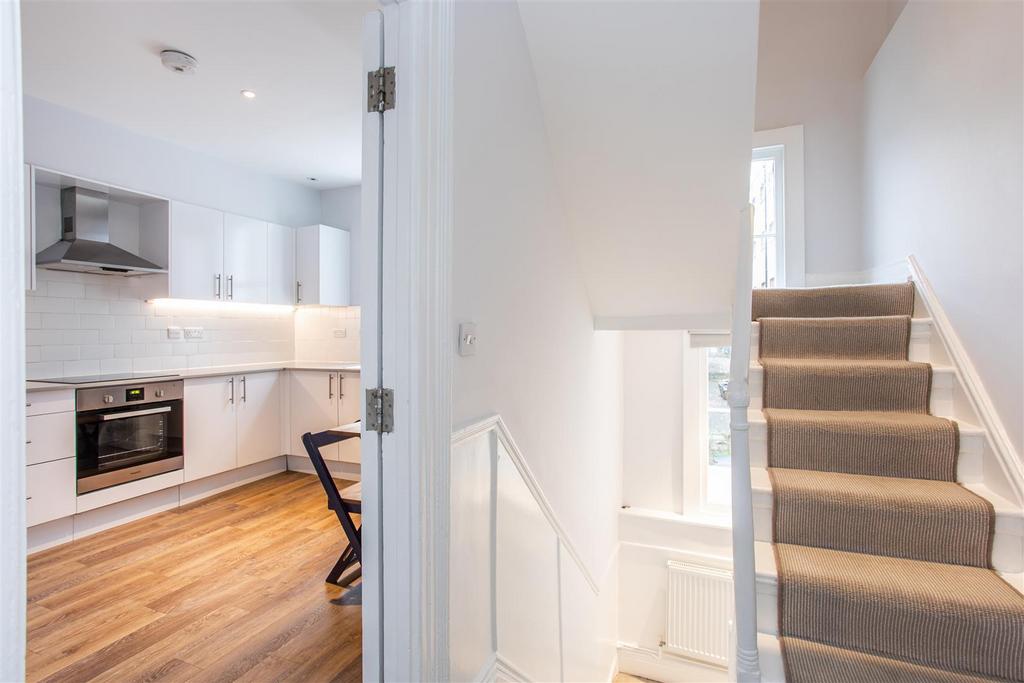 Landing/Stairs