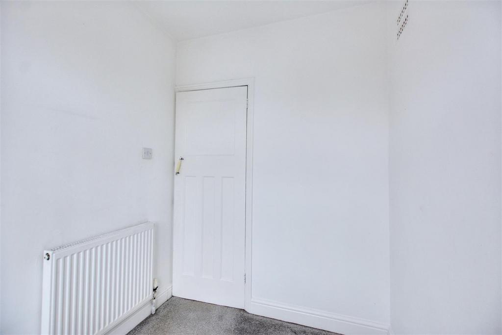 Bedroom 4 2.jpeg
