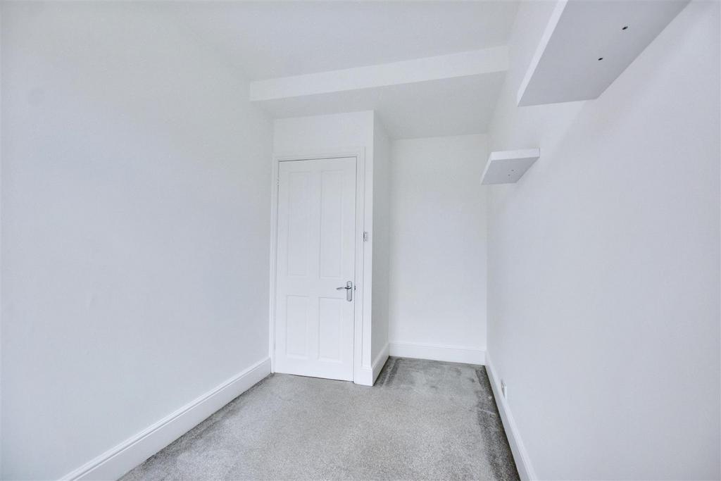 Bedroom 4 2.jpeg
