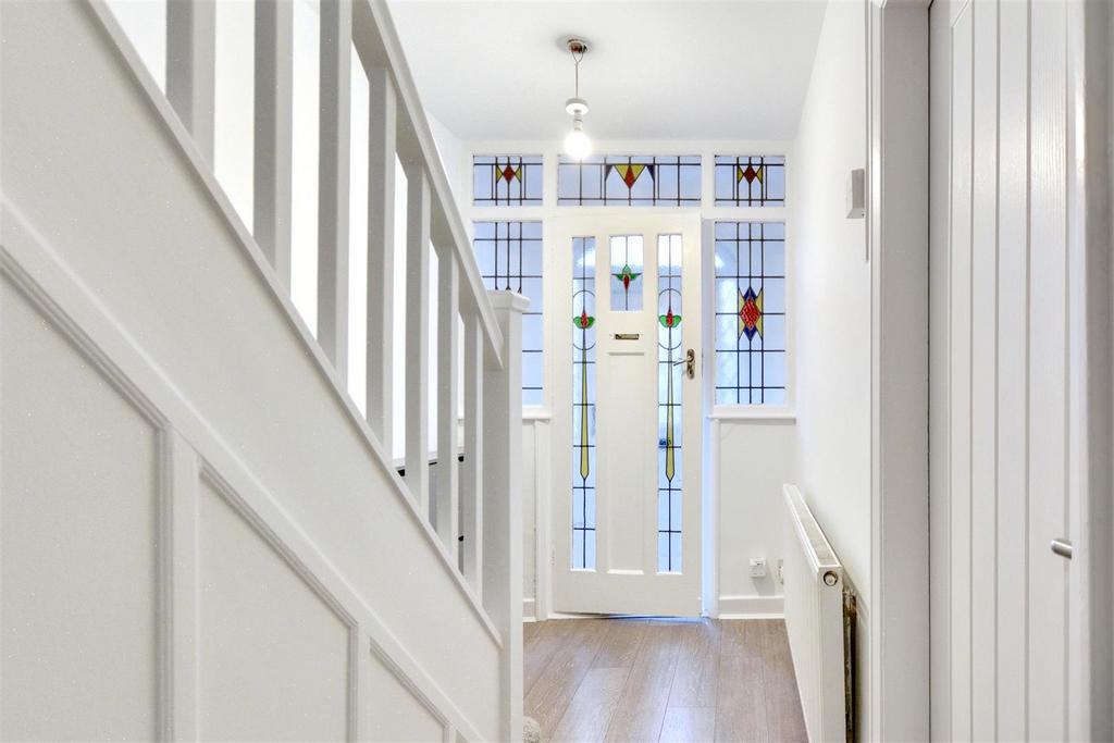 Entrance Hall 1.jpeg