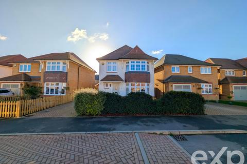3 bedroom detached house for sale, Broadclough Way, Maidstone ME17