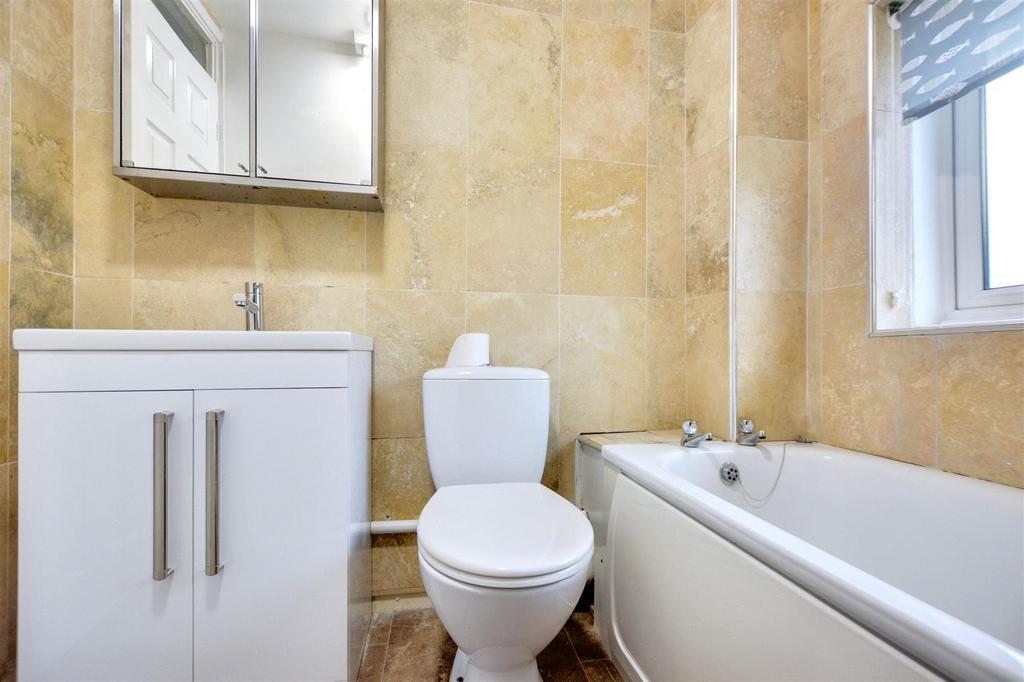 Bathroom 2.jpeg