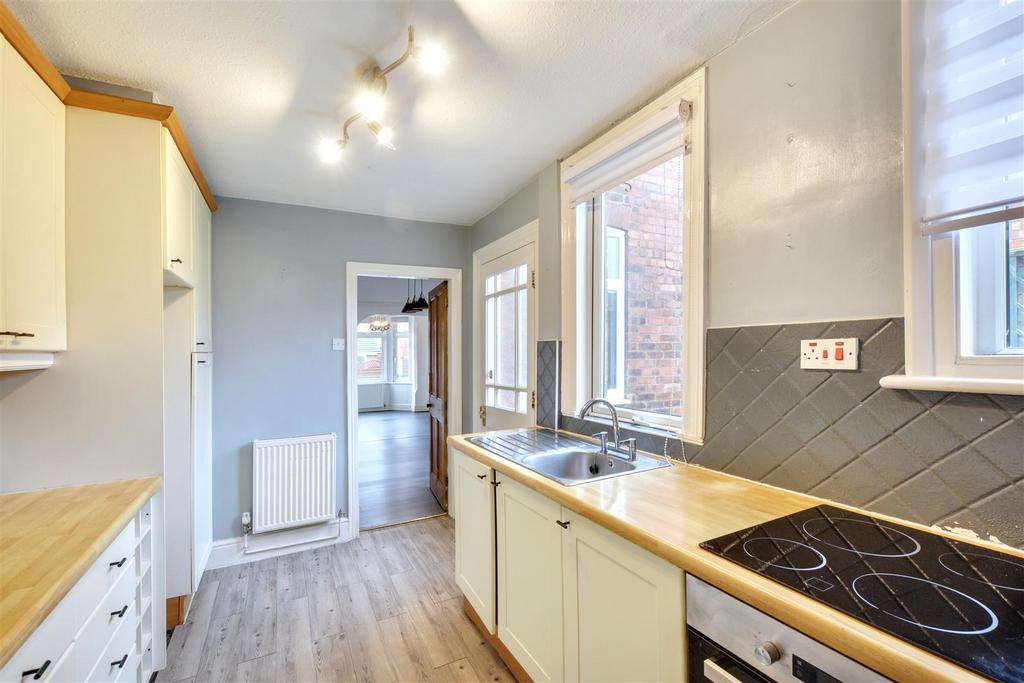 Kitchen 3.jpeg