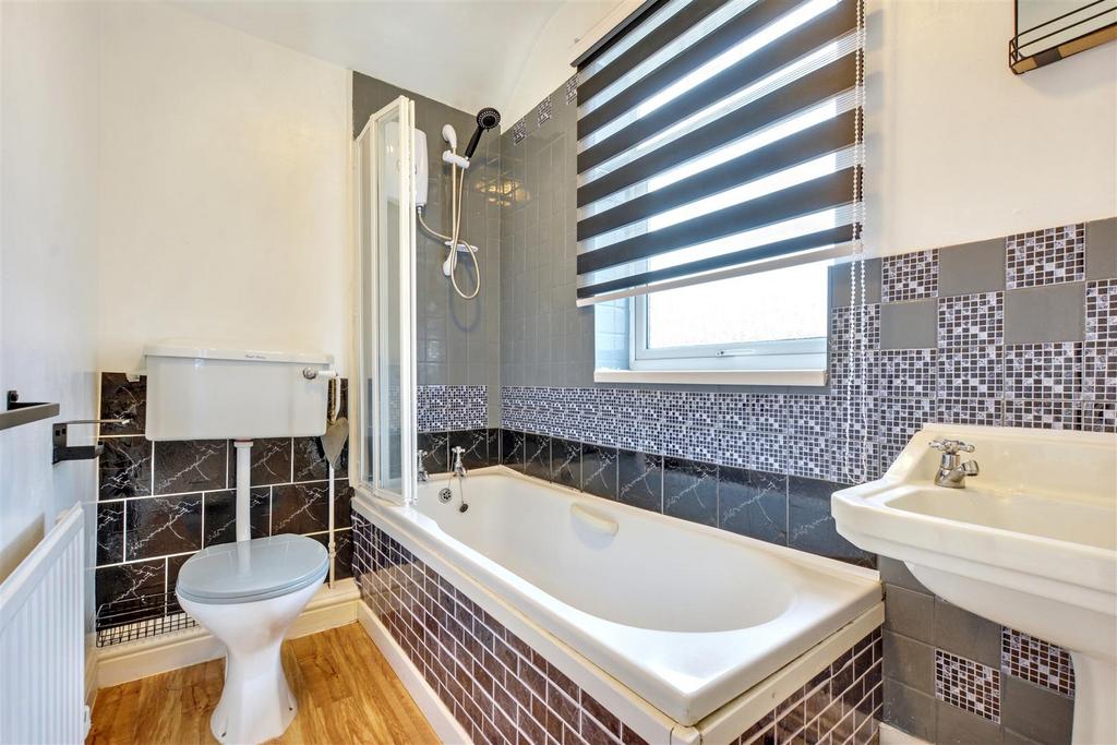 Bathroom 2.jpeg