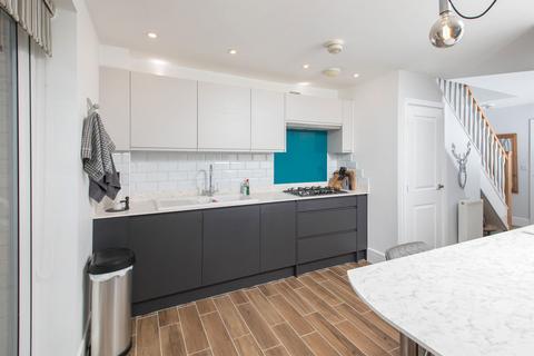 3 bedroom semi-detached house for sale, Kesteven Way, Corby NN18