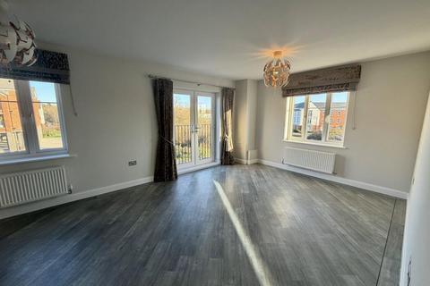 2 bedroom flat to rent, William Heelas Way,  Wokingham,  RG40