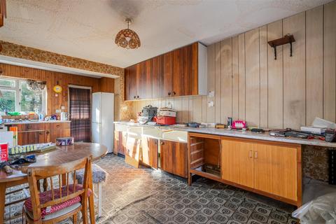 undefined, Hawthorn Hill, Warfield