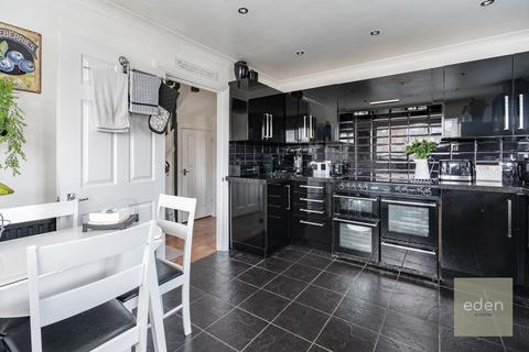 4 bedroom end of terrace house for sale, Blacklands, East Malling, ME19