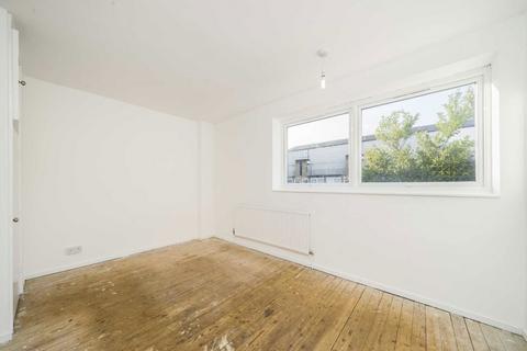 2 bedroom flat for sale, Marshfield Street, London E14