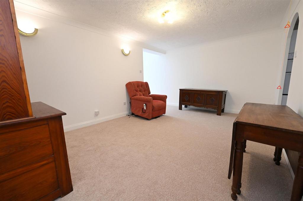 Living room1.JPG