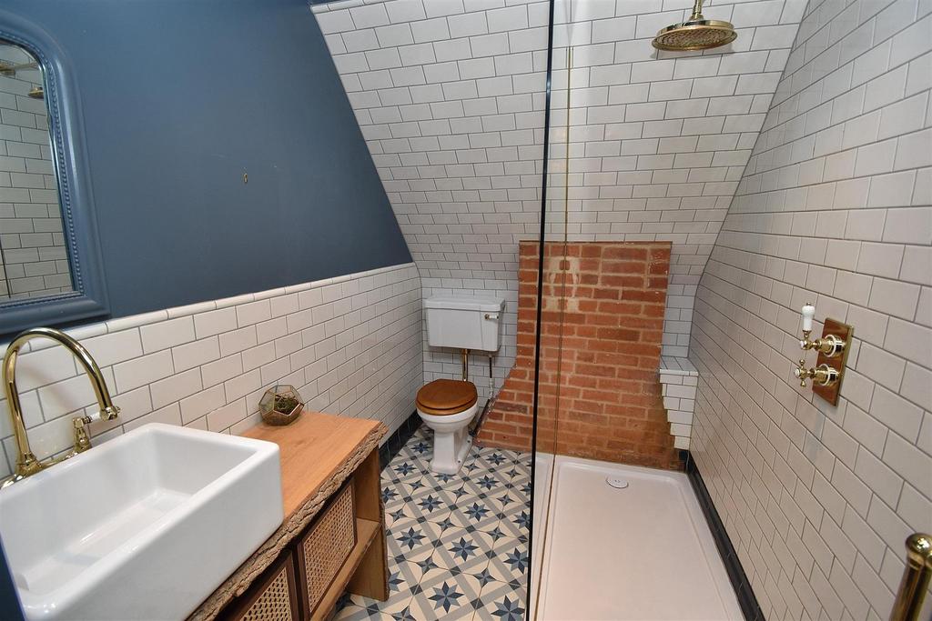 Ensuite Shower Room.JPG