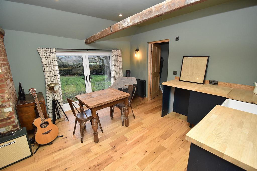 Outbuilding Kitchen.JPG