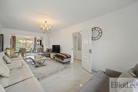 4 bedroom semi-detached house for sale, Warwick Avenue, Harrow HA2