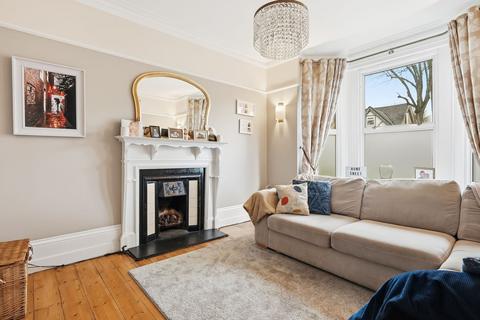 undefined, The Crescent, Belmont, SM2