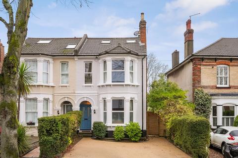 undefined, The Crescent, Belmont, SM2