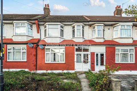 3 bedroom terraced house for sale, Ecclesbourne Gardens, London, N13