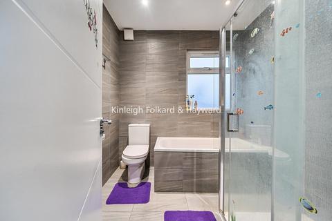 3 bedroom terraced house for sale, Ecclesbourne Gardens, London, N13