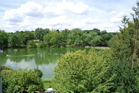 2 bedroom flat to rent, 104 South Hill Park, London
