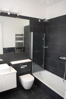 2 bedroom flat to rent, 104 South Hill Park, London
