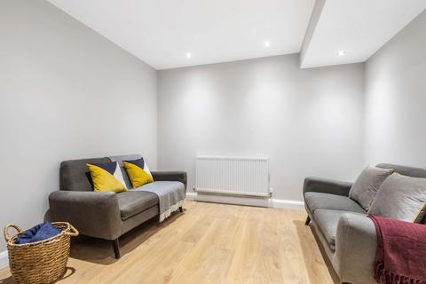 1 bedroom house to rent, Lidgett Lane, Leeds LS17