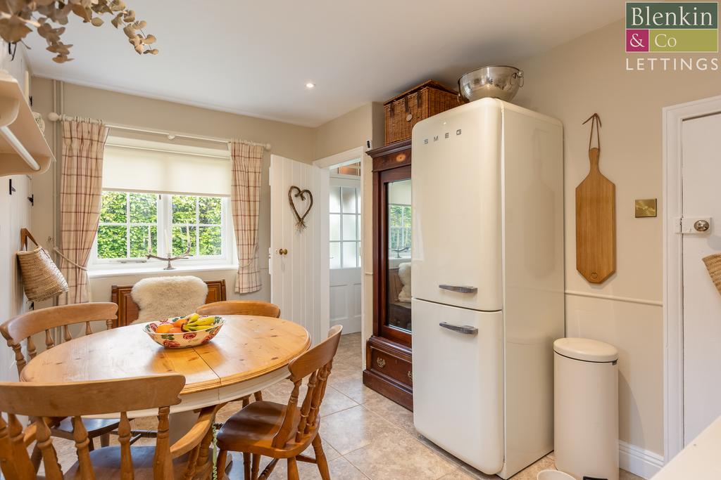 Spring Cottage Kitchen-5