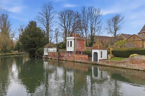 undefined, Broadmeads, Ware