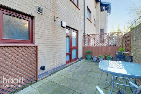1 bedroom apartment for sale, Shapland Way, London