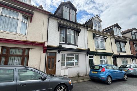 2 bedroom maisonette to rent, Bitton Park Road, Teignmouth, TQ14
