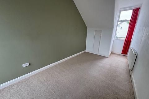 2 bedroom maisonette to rent, Bitton Park Road, Teignmouth, TQ14