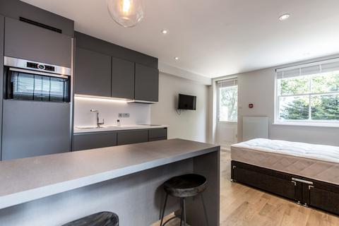 1 bedroom ground floor flat to rent, 50 & 52 St Quintin Avenue