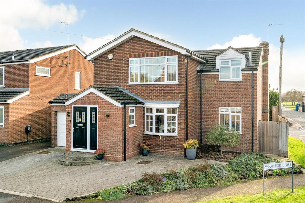 20-Moor-End-Close-front.jpg