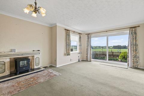 4 bedroom detached house for sale, Hall Close, Market Harborough LE16