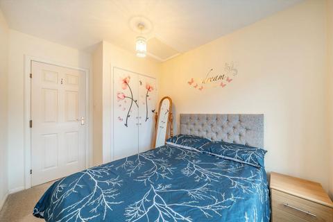 undefined, Heathfield Drive, Mitcham CR4