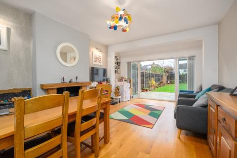 undefined, Meadowside, Walton-on-Thames, KT12