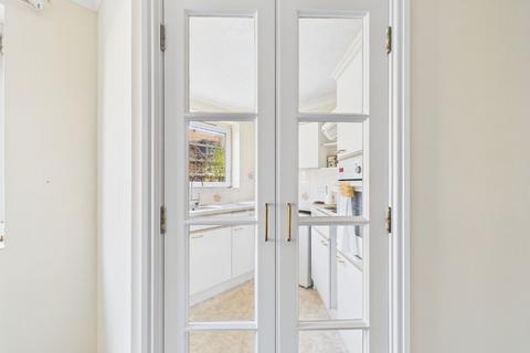 2 bedroom retirement property for sale, Amber Court, Holland Road, Hove, BN3 1LU