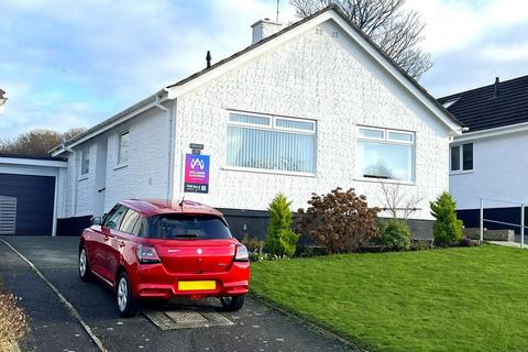 2 bedroom bungalow for sale, 27 Ty'n Coed, Llangefni, LL77