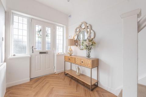 3 bedroom semi-detached house for sale, Haslucks Green Road, Solihull B90