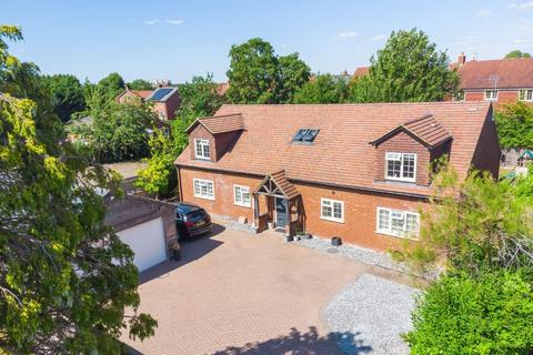 5 bedroom detached house for sale, Green End Street, Aston Clinton