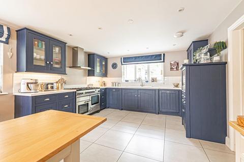 5 bedroom detached house for sale, Green End Street, Aston Clinton
