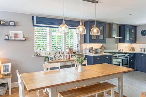 5 bedroom detached house for sale, Green End Street, Aston Clinton