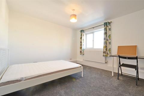 4 bedroom semi-detached house to rent, Sheldrake Drive, Stapleton, Bristol, Bristol, BS16