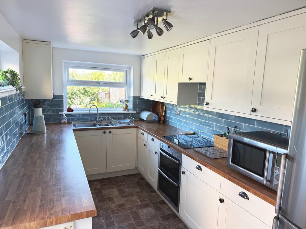 Kitchen Right