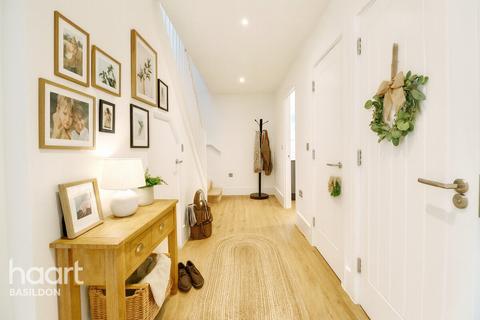 2 bedroom end of terrace house for sale, Sheppard Mews, Essex