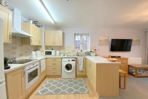 2 bedroom flat for sale, Danes Close, Grimsby