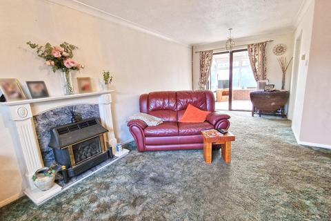 3 bedroom detached house for sale, Derwent Road, Bicester