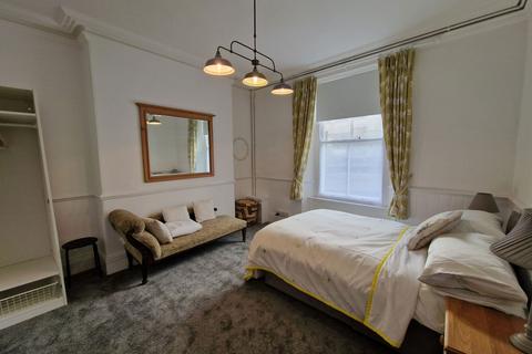 1 bedroom ground floor flat to rent, Duncombe Street, Kingsbridge