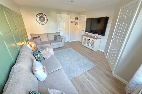 3 bedroom semi-detached house for sale, Eagle Avenue, Barnsley, S75